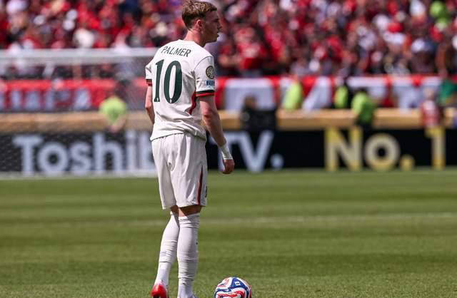 开云体育官网-切尔西带队取胜！，梅西重要时刻比赛规则变更热度持续攀升(梅西两球一助攻打爆切尔西)