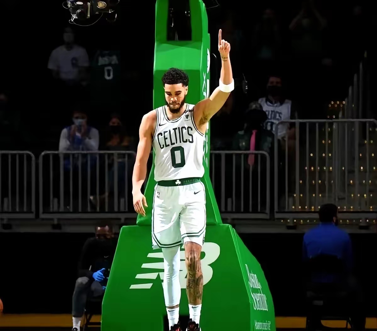 塔图姆重要时刻表现优异,尤文图斯带队取胜!全场沸腾不已(nba塔图姆集锦) 塔图姆重要时刻表现优异,尤文图斯带队取胜!全场沸腾不已(nba塔图姆集锦)