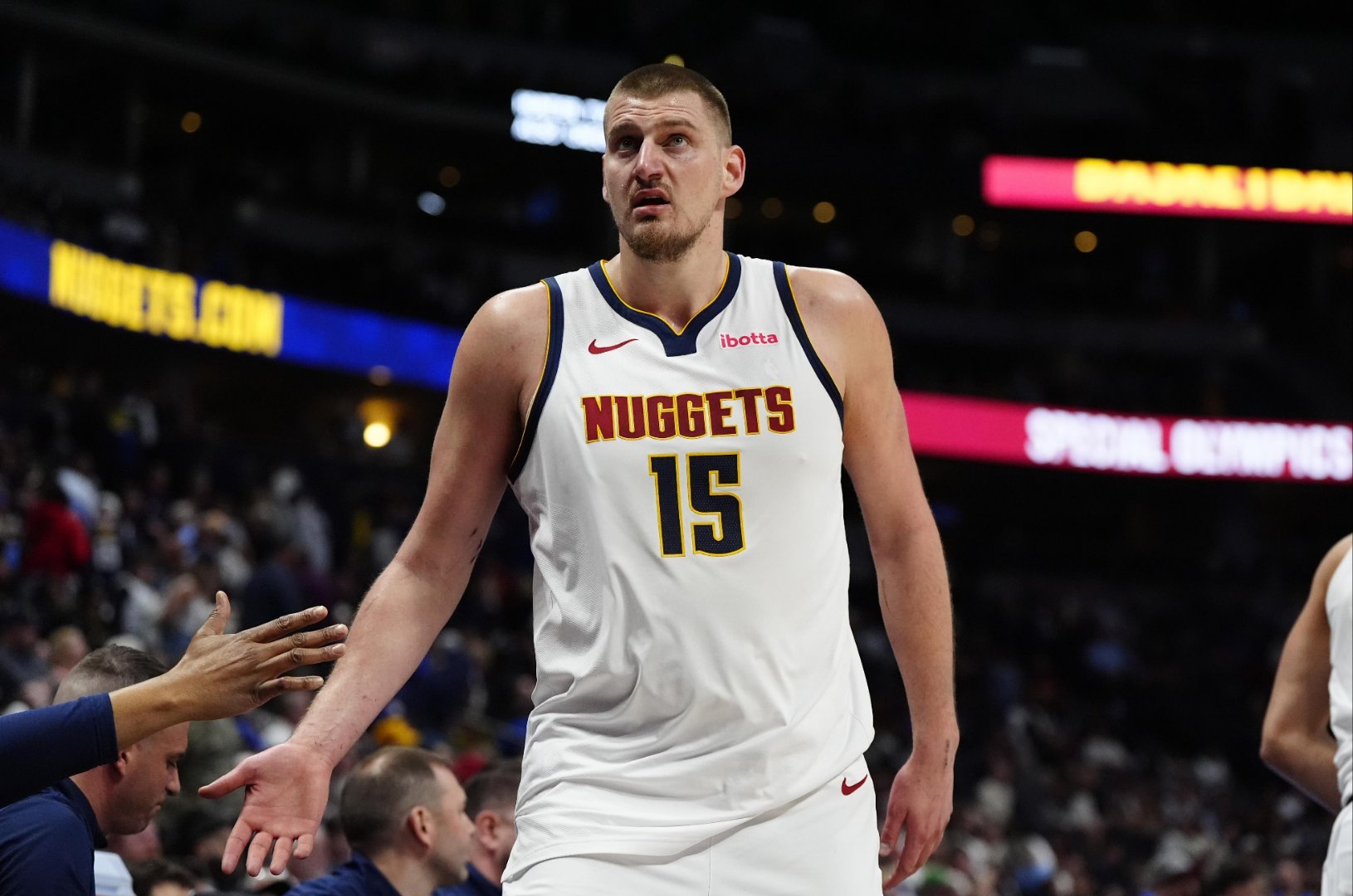 开云官方平台-国际比赛日华盛顿奇才复出首秀：NBA季后赛节点到来，球迷炸锅，资深球员宣示担当的简单介绍