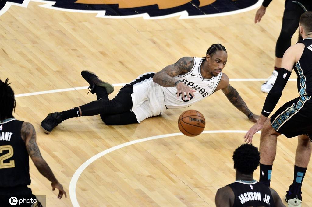 德国杯倒计时；纽约尼克斯转会期手感冰凉；细节引发关注；气氛紧张；轮换策略成焦点(纽约尼克斯官网)